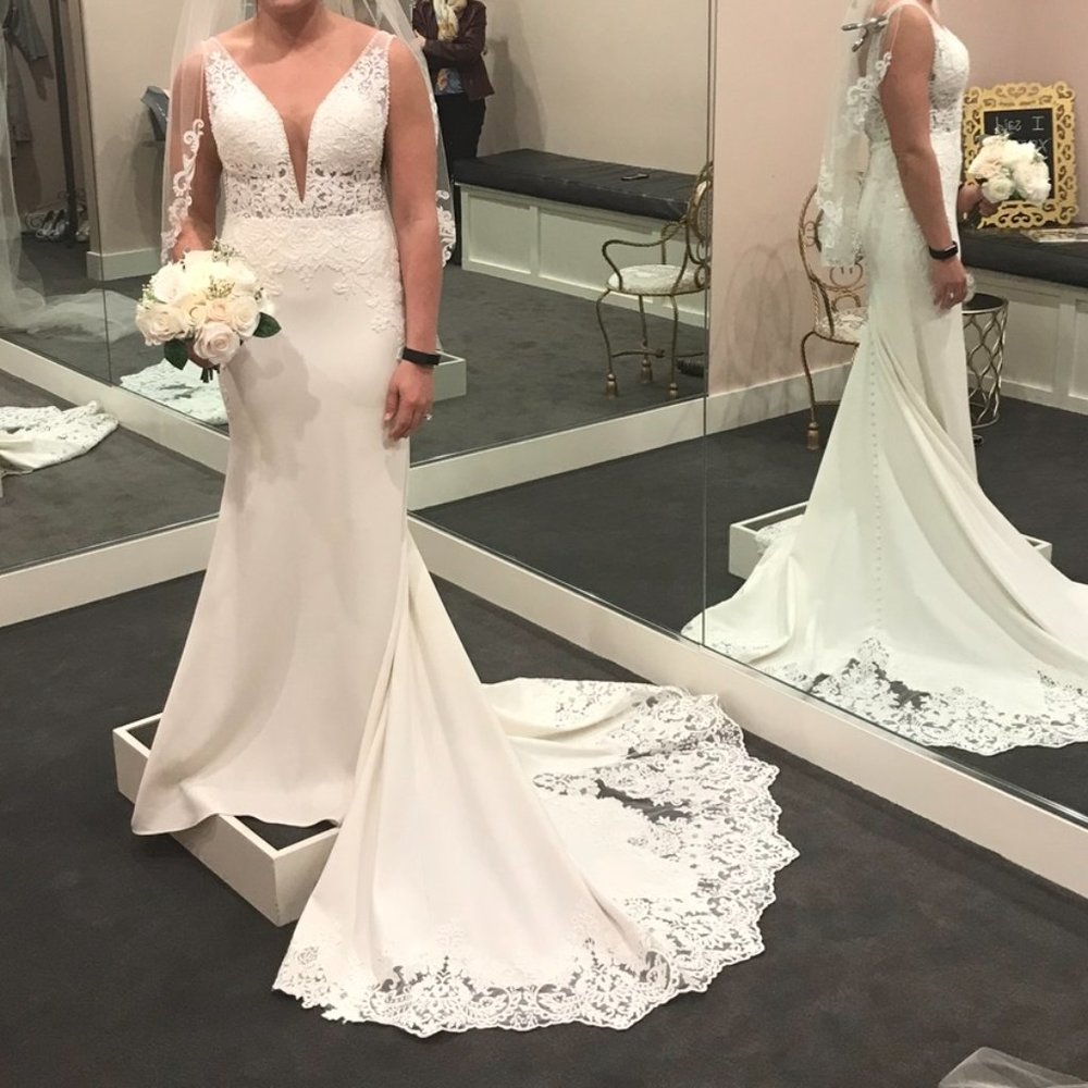 Essence of Australia Wedding dress ivory